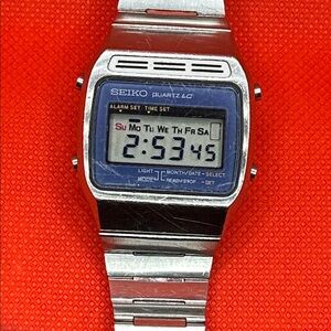 Seiko A133-5009 Quartz LC Digital Watch in Silver and Blue